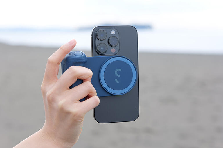 Bluetoothワイヤレスシャッター付きカメラグリップ「SnapGrip」