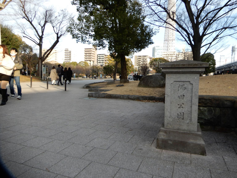 隅田公園は隅田川の両岸に広がる。写真は、向島側の徳川邸だった場所（⑩）