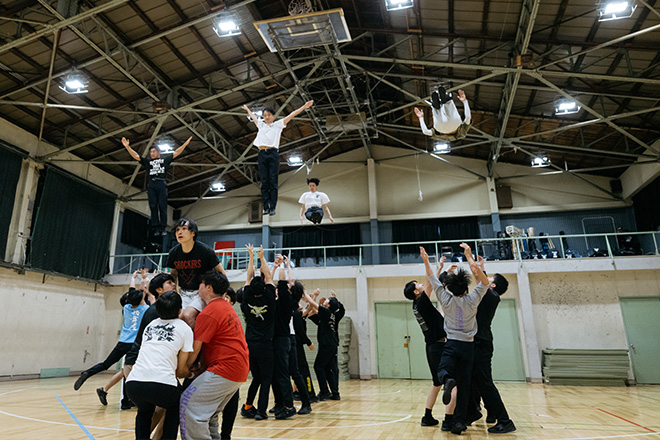 この日の練習は4時間。毎週末、東京近郊の学校などの体育館を借り、参加できるメンバーが集まって練習している