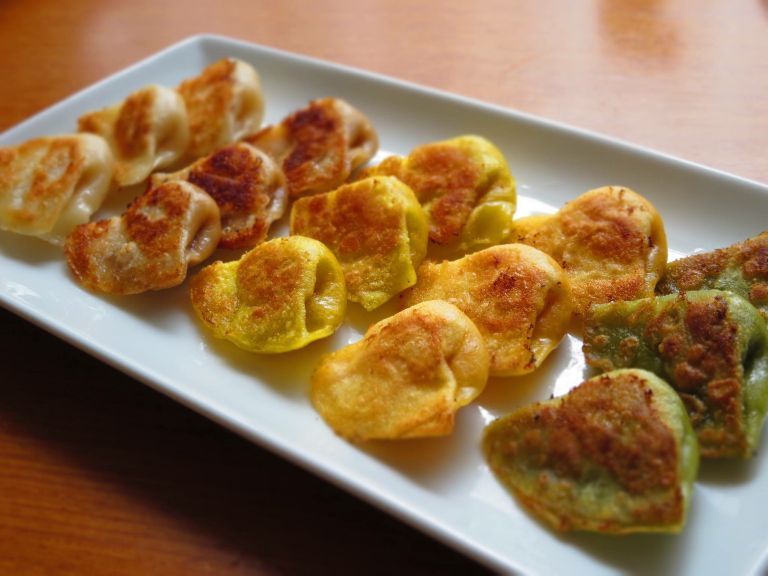 ひとくちサイズで、野菜が苦手な子どもでも食べやすい（写真提供：山田餃子店）